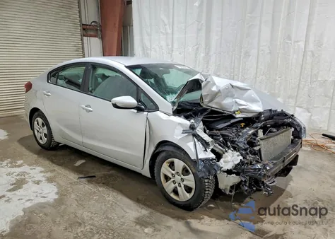 2017 Kia Forte Lx z USA, uszkodzony, nr VIN 3KPFL4A79HE052508